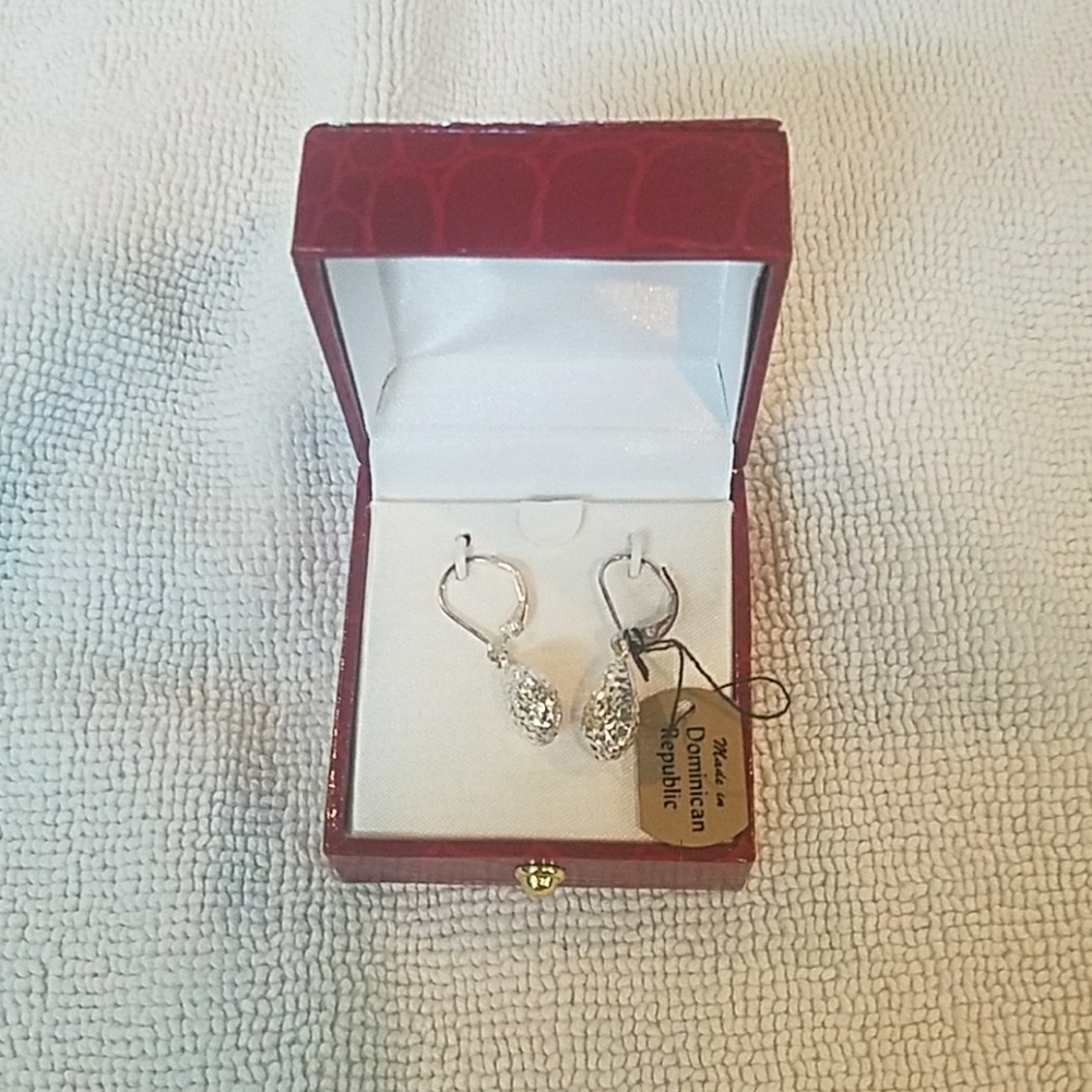 ❤ 2/$10 Drop earrings